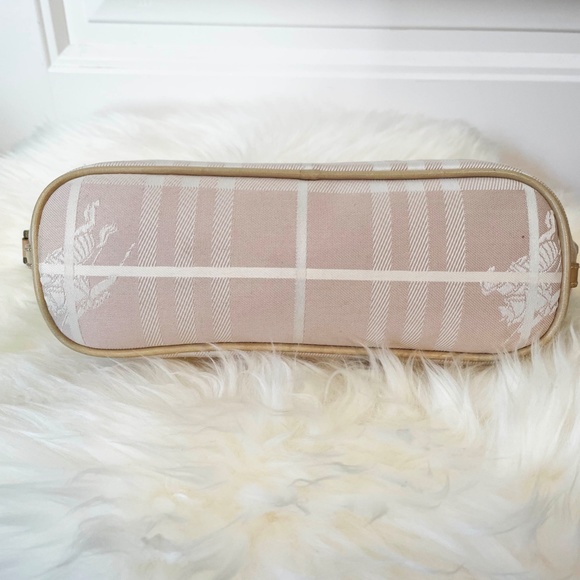 Burberry Haymarket Check Bag. Authentication Included! - Picture 2 of 7